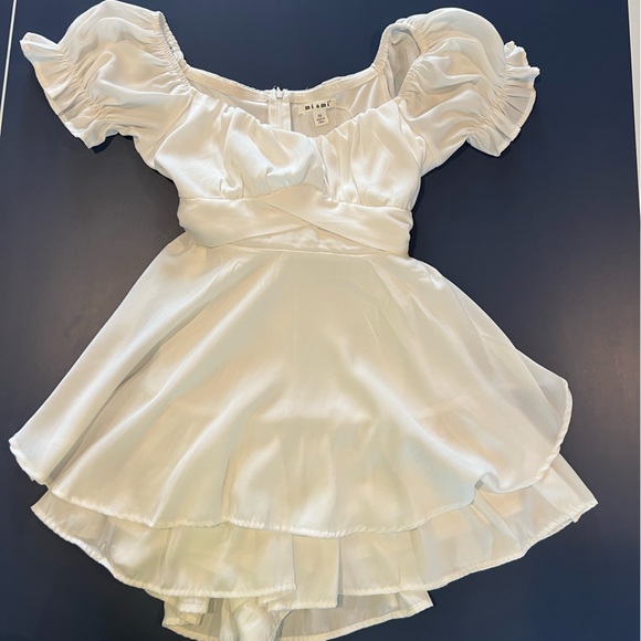 White Miami Bow Back Romper size Medium - Picture 3 of 6